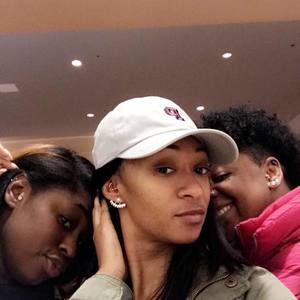 Meet your Posher, Denise